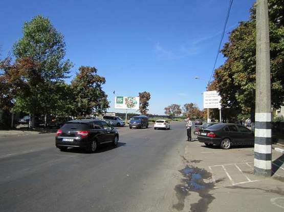 Фото рекламної площини за адресою ул. Ген. Петрова, 48-А