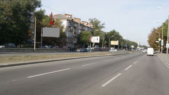 Фото рекламной плоскости по адресу 036Б,просп. Б. Хмельницького (Гер. Сталінграда) перехрестя з вул. Л. Стромцова (Вакуленчука), біля світлофору