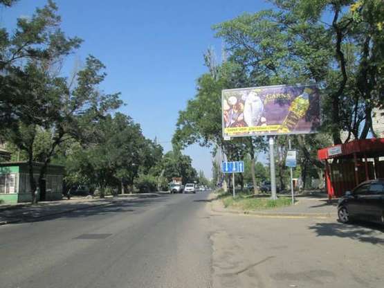 Фото рекламної площини за адресою ул. Бугаевская, 21/23 (супермаркет "Идеал")