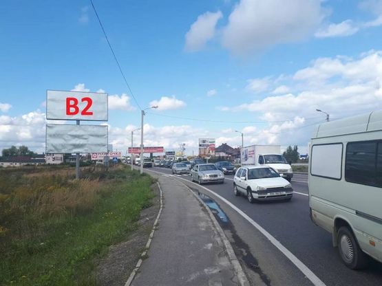 Фото рекламной плоскости по адресу Об'їзна М-10 З. О. м. Львова, Кільцева розв'язка від вул. Городоцької в напрямку до Автосалону Honda, Епіцентру, Метро (верхній)