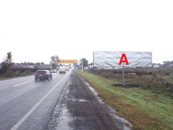 Фото рекламної площини за адресою Об'їзна М-06, Київ-Чоп, на вїзді в с.Малі Підліски в сторону Києва 3