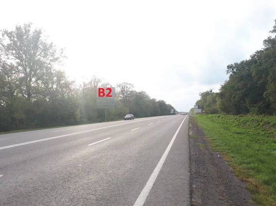 Фото рекламной плоскости по адресу Обїздна Н-17, Підїзд до м.Львова, після гот. Древній Град в сторону Львова (верхній)
