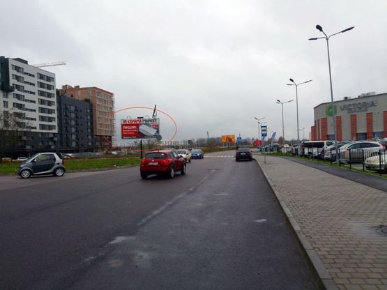 Фото рекламної площини за адресою Кульпарківська, 226 А ТЦ "Вікторія Гарденс"  К1( р/с до аеропорту)