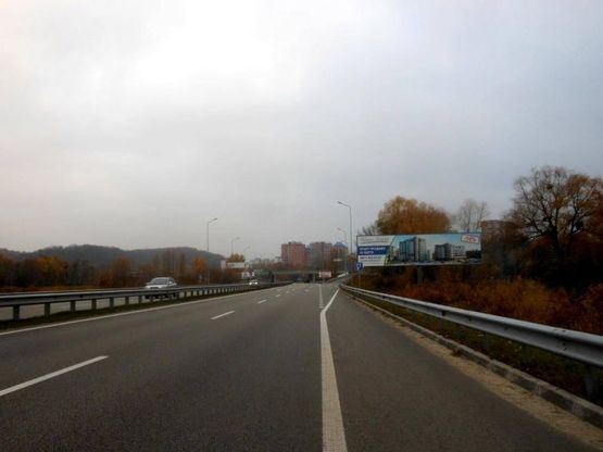 Фото рекламной плоскости по адресу км. 43+000 праворуч(Н-01 Київ-Знамянка); В'їзд в м.Обухів із Києва
