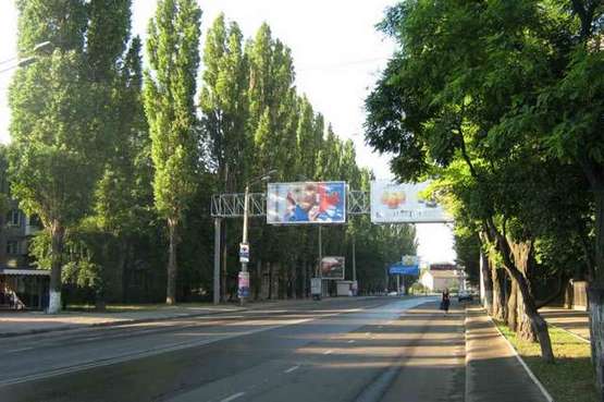 Фото рекламної площини за адресою ул. Краснова, 14 - пл. Толбухина (з міста ліва Призма)