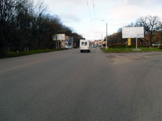 Фото рекламной плоскости по адресу Вул. Сквирське шосе 216а (кільцева транспортна розв'язка), біля парку "Олександрія"