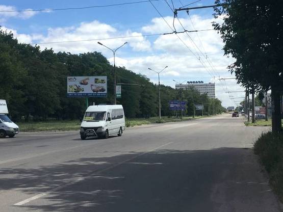 Фото рекламної площини за адресою вул. Леваневського перехрестя з вул.Західний проїзд (напрямок з центру) + 400 грн поклейка