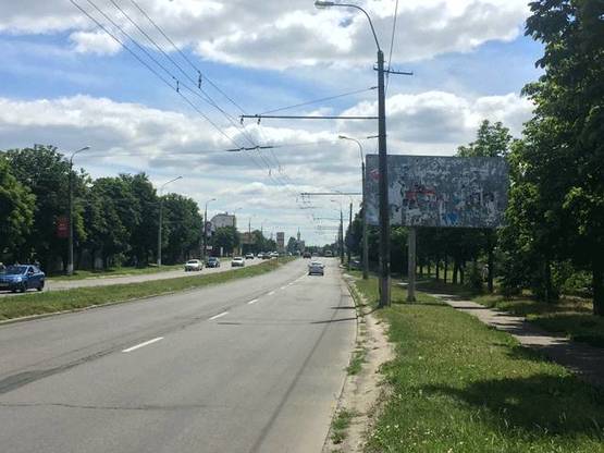 Фото рекламной плоскости по адресу вул. Кн. Володимира (вул.Надрічна,74 напрямок з центру) + 400 грн поклейка