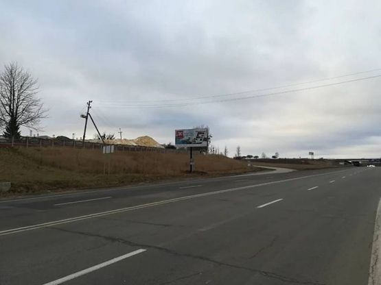 Фото рекламної площини за адресою Киев-Харьков км 493+555