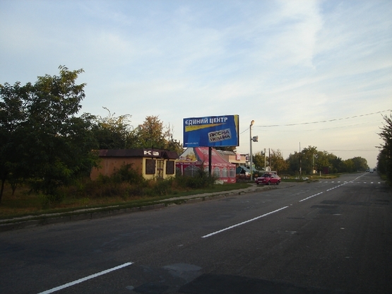 Фото рекламної площини за адресою вул. Трипільська, 136 (вул.Комунарська)