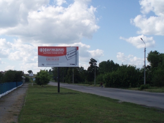 Фото рекламной плоскости по адресу вул. Ювілейна, 17 (район автостанції)