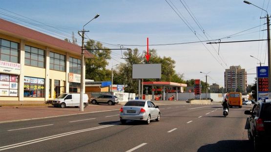 Фото рекламной плоскости по адресу 028Б,вул. М. Лисиченко (Героїв Гром. війни), по дорозі від ТРЦ КАРАВАН, поруч АТБ