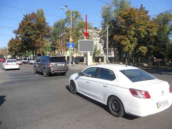 Фото рекламной плоскости по адресу s037А6,просп. Д. Яворницького (К. Маркса) - пл. Соборна (Жовтнева)