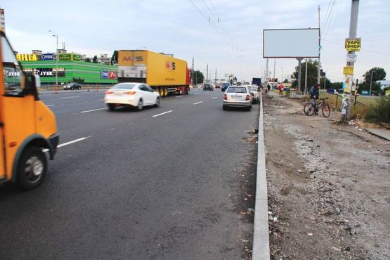 Фото рекламной плоскости по адресу Богатирская заезд к жилому масиву "Дідовиця" в направлении Межигорья