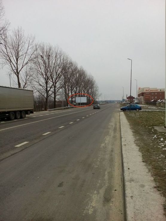 Фото рекламной плоскости по адресу Кільцева дорога, ( маг. Леокераміка, з-ка Окко) на Ів-Франківськ  (Пасіки-Зубрицьки)