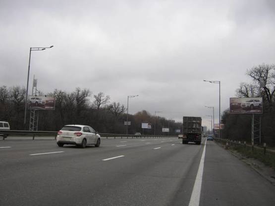 Фото рекламной плоскости по адресу Столичне шосе, 775 м від залізничного мосту, (в сторону просп. Науки)