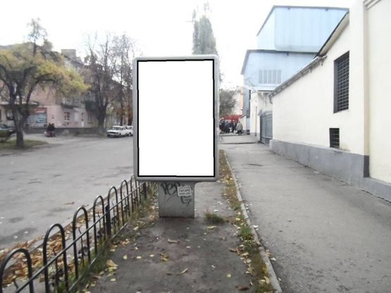 Фото рекламної площини за адресою г.Фастов, ул.Интернациональная, м-н Фокстрот