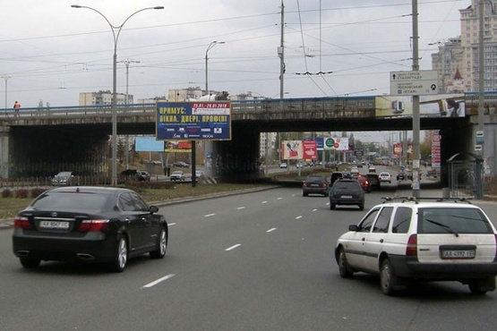 Фото рекламної площини за адресою пр.Героев Сталинграда/Московский пр. (перед Московским мостом)