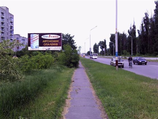 Фото рекламной плоскости по адресу вул. Дніпровська, 24, виїзд на м.Дніпро