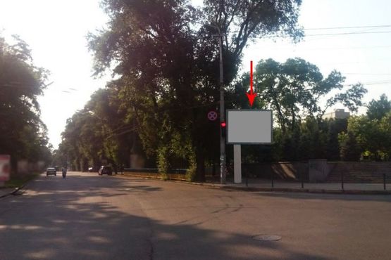 Фото рекламної площини за адресою s023А7,просп. Пушкіна, вхід в сквер Героїв