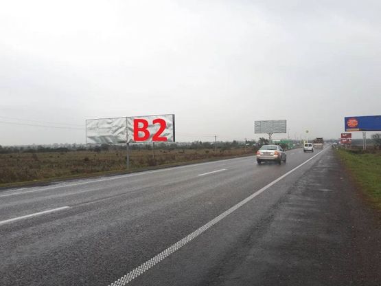 Фото рекламної площини за адресою Об'їзна М-06, Київ-Чоп, на виїзді з с.Малі Підліски в сторону Львова (правий) 3