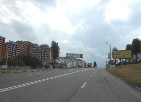 Фото рекламной плоскости по адресу м. Обухів, вул. Київська, 123 (в''їзд в Обухів з Києва, Українки)