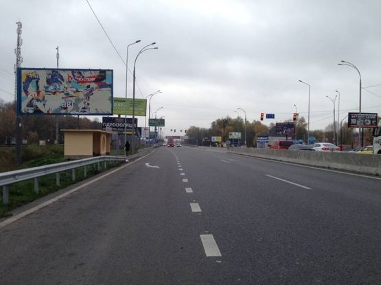 Фото рекламної площини за адресою Дніпровське шосе,  поворот на с.Лісники, зупинка "Лісники", траса Н-01 "Київ-Знам'янка", км 20+800 ліво
