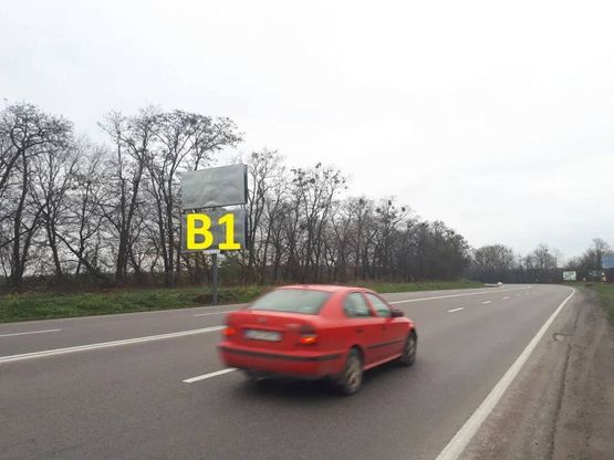Фото рекламної площини за адресою Обїздна Н-17, Підїзд до м.Львова, виїзд зі Львова в сторону гот. Древній Град (нижній) 2