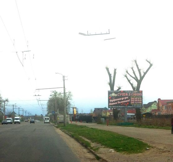 Фото рекламної площини за адресою Вул.Таращанська, зупинка "Районна лікарня"