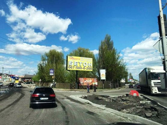 Фото рекламної площини за адресою с. СофіЇвська Борщагівка, вул. Жилянська (вугол ресторана Райський Рай)