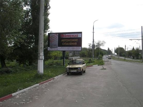 Фото рекламной плоскости по адресу ул. Криворожская, АЗС "Лукойл"