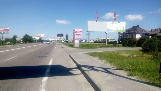 Фото рекламной плоскости по адресу вул.Городоцька біля Епіцентру (готель Рамада) (лівий) виїзд із міста