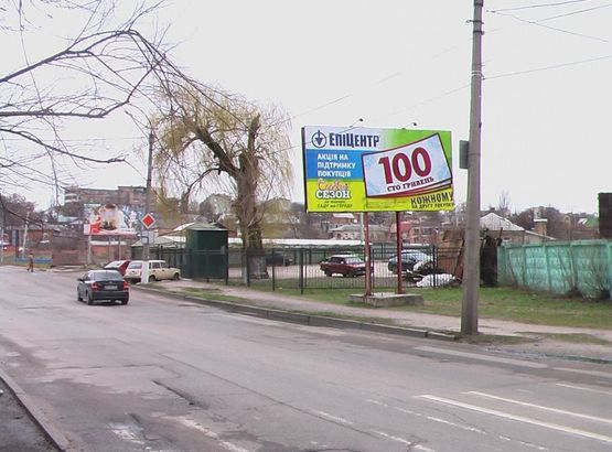 Фото рекламной плоскости по адресу ул. Островского, набережная, мебельный салон