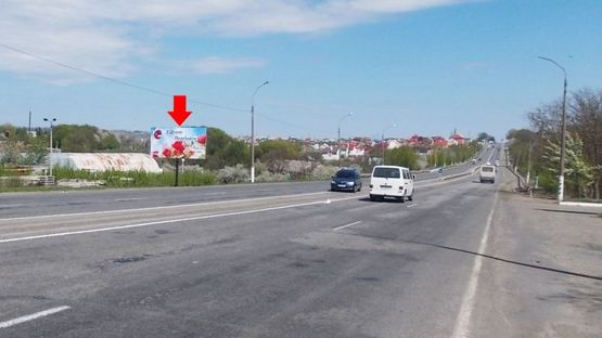 Фото рекламної площини за адресою Въезд из Львова,Тернополя, возле магазина "Шаровечка", №1