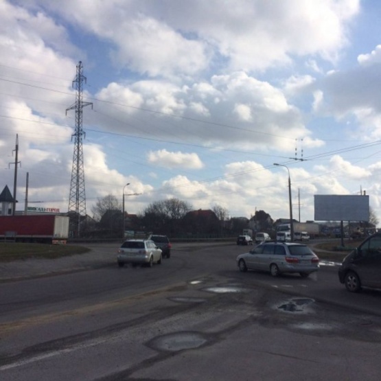 Фото рекламной плоскости по адресу Рівненська-Окружна_митний пост "Луцьк"_Епіцентр_від центру