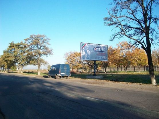 Фото рекламной плоскости по адресу перехрестя вул. Херсонської та вул. Поромної (Крупської)