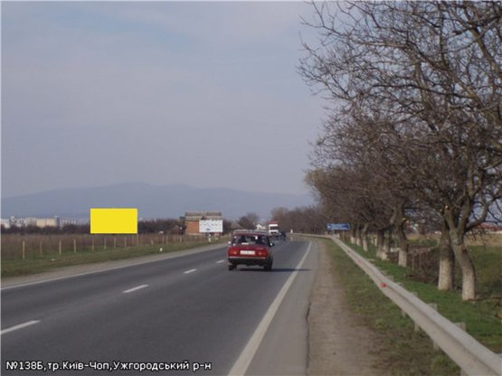 Фото рекламной плоскости по адресу Автодорога Київ-Чоп, район с.Холмок-с.Сюрте,  напрям-Ужгород (4 км)