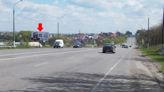 Фото рекламної площини за адресою Въезд из Львова