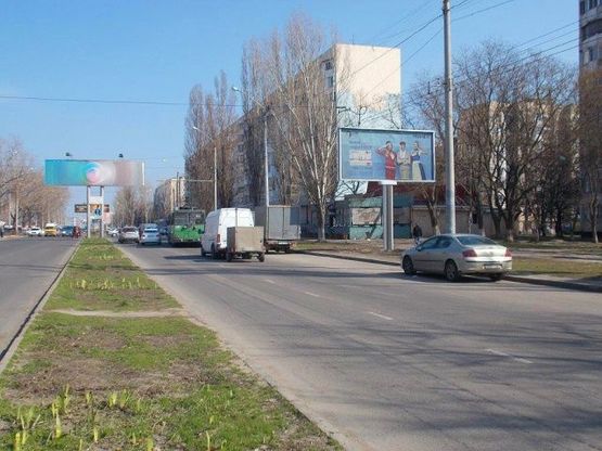 Фото рекламної площини за адресою Глушка пр., 21 (к магазинам "Фокстрот", "Эльдорадо")