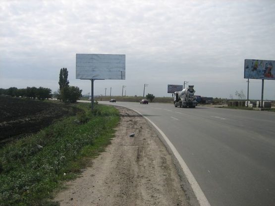 Фото рекламної площини за адресою Трасса Одесса-Ильичёвск 12+400 Б (в стор. Ильичевска)