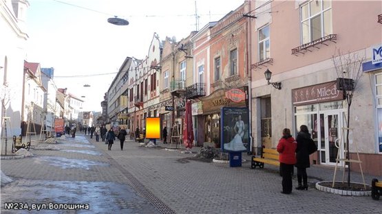 Фото рекламной плоскости по адресу вул.Волошина(Олдкафе), пішохідна зона,напр.-вул.Капітульна