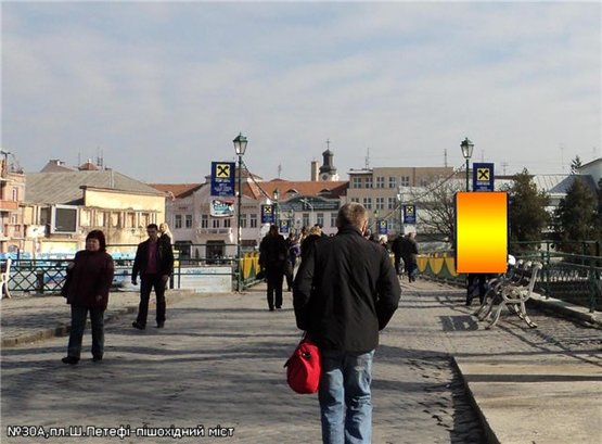 Фото рекламной плоскости по адресу пл.Ш.Петефі(вихід на пішох.міст), піш.зона, напр-пл.Театральна