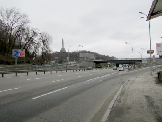 Фото рекламної площини за адресою Надднепрянское шоссе (развязка моста Патона , на съезде от пл.ГВОВ)