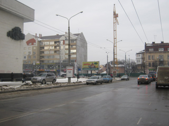 Фото рекламної площини за адресою Бандери-Незалежності(ЦНТІ)  (призма)