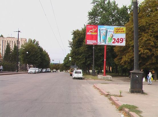 Фото рекламной плоскости по адресу ул. Б. Перспективная - ул.Маланюка - пл. Свободы - АТБ