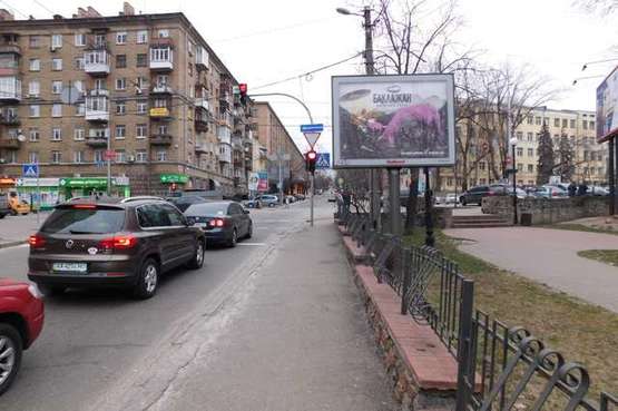 Фото рекламной плоскости по адресу Івана Федорова вул. - Велика Васильківська вул. (№3 навпроти ОК! бара)