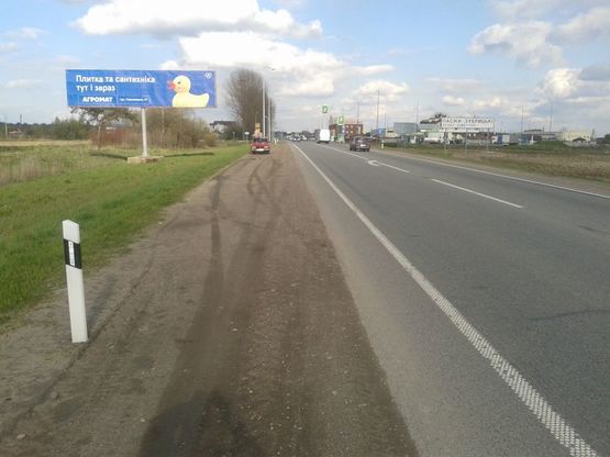 Фото рекламной плоскости по адресу Пасіки-Зубрецькі (АЗС ОККО) (правий)