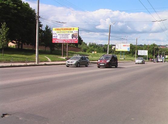 Фото рекламной плоскости по адресу ул. Вокзальная (ул. Окт. Революции), стомат. Поликлиника