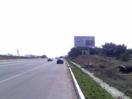 Фото рекламной плоскости по адресу Трасса  Киев-Одесса 449+200 А (в стор. Одессы за Родничком)
