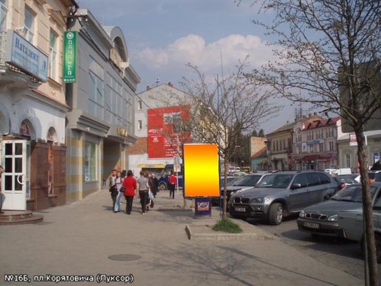 Фото рекламной плоскости по адресу пл.Корятовича(ТЦ Луксор), вхід на продуктовий ринок, напр-вул.Фединця, Підгірна